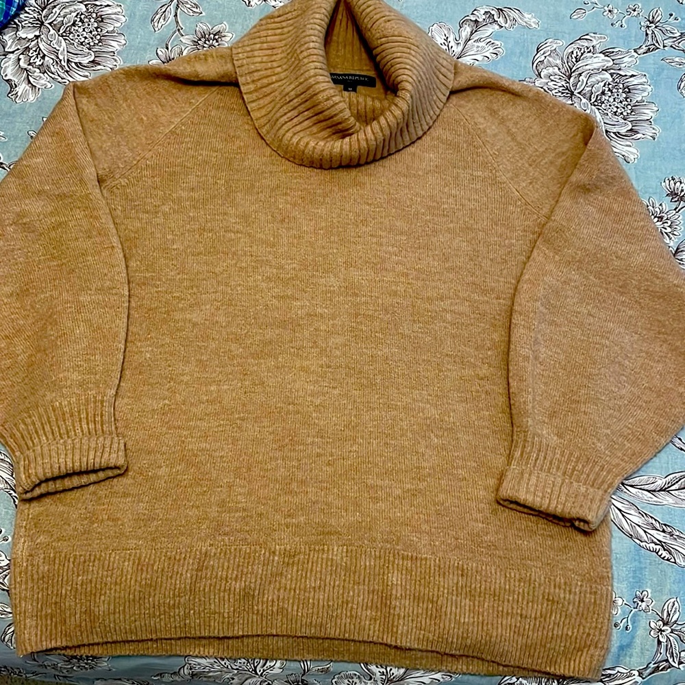 Beautiful, lightweight, khaki, long sleeve turtleneck sweater